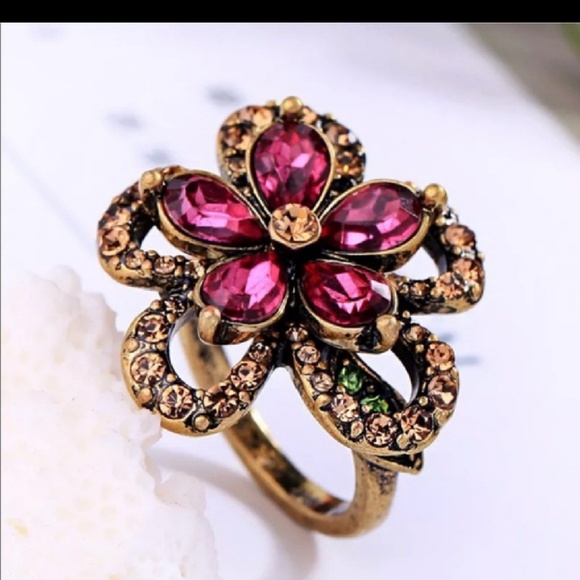 Purple Vintage Flower Ring - Picture 2 of 3